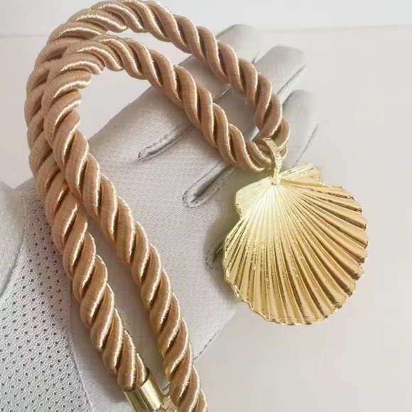 Anthropologie Seashell Gold Cream Rope Chain Necklace - Picture 5 of 5